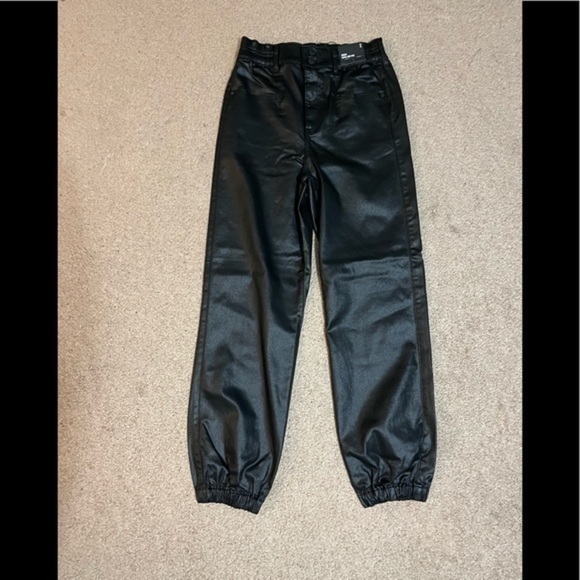 Express Black Jogger Vegan leather Super High Rise Size 2 - Picture 3 of 11